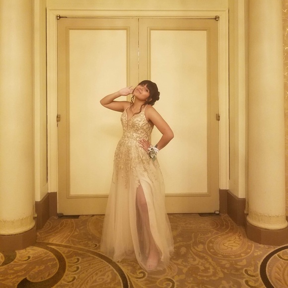 Meet your Posher, Nadia - Picture 1 of 1